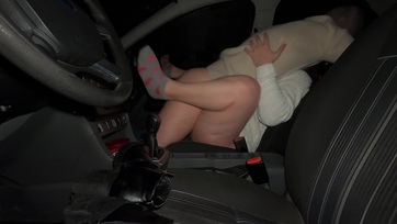 Félrehúzódtunk a fémparipával hogy megdughassam a szukás feleségem lángoló sunácskáját Thumb